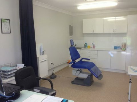 D&M Denture Clinic - Dentists Newcastle 1