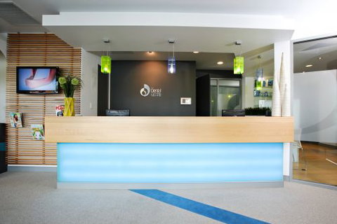 Davis Dr Scott–Specialist Prosthodontist - Dentists Newcastle 3
