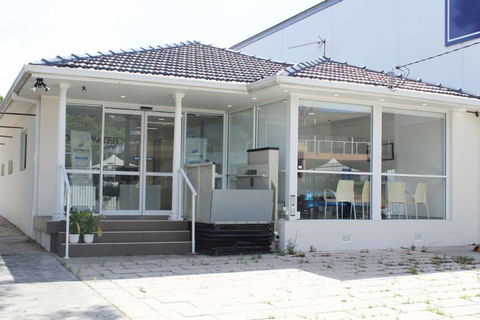 Deepwater Dental & Implant Centre - Dentists Newcastle 1