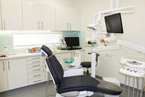 Deepwater Dental & Implant Centre - Dentists Newcastle 3