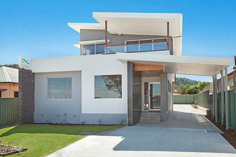 Lake Macquarie Dental Practice - Dentists Newcastle 0