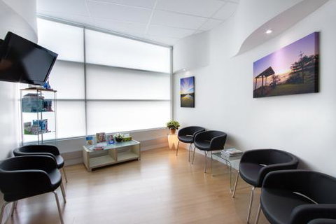 Davis Dr Scott–Specialist Prosthodontist - Dentists Newcastle 0